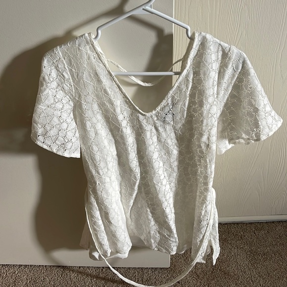 New blouse - Picture 1 of 5